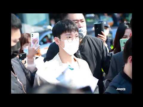 211018 WayV Ten arrived at Beijing Airport
