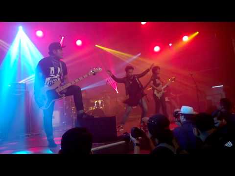Oh Chentaku - Seriputeh (Live at TDWPLIVEINKL)