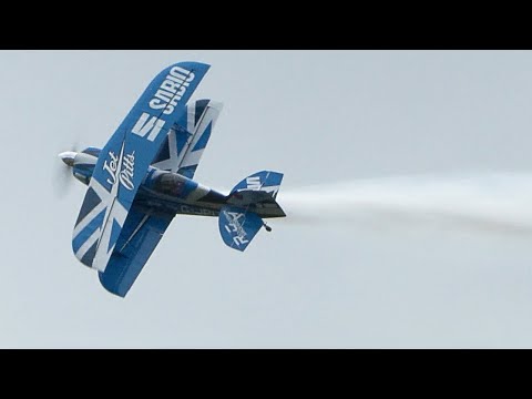 Unbelievable piloting skills - Rich Goodwin in his Muscle Pitts Biplane - Cosford air show 2022 [4K]