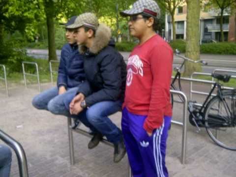 PaPa Soulie Crew Ft. Moro (Dubbelo 7) - Samen zijn we Oost