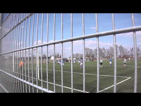 Net niet voor Niels Hakkert (Tricht B1) tegen Nieuwkuijk B1 (1 april 2013)