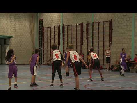 Bouncers Basketball M14-1vs Divine M14-1, 1e kwart & 2e Kwart