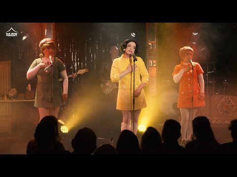 BAR JEDER VERNUNFT: Ursli Pfister – Peggy March, Frau Huggenberger und ich (Premiere 2025)