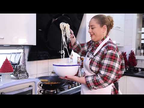 Nell's Mess Episode 19: Poulet Laqué, A Festive Christmas Dinner Meal!