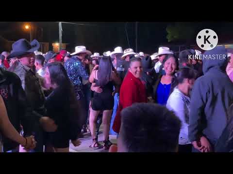 la ultima parte del  20 de noviembre así cebaila en el pilar 💃🏻💃🏻