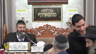 הרב אייל עמרמי | הקב"ה עושה הכל לטובתך | מוסאיוף @RabbiEyalAmrami (בית הכנסת מוסאיוף - ערוץ חדש) - התמונה מוצגת ישירות מתוך אתר האינטרנט יוטיוב. זכויות היוצרים בתמונה שייכות ליוצרה. קישור קרדיט למקור התוכן נמצא בתוך דף הסרטון