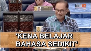 Download lagu Dewan gamat Anwar sebut nama 'Mahathir', ajar Bahasa Melayu mp3