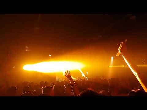 Riot Shift - Pull Up