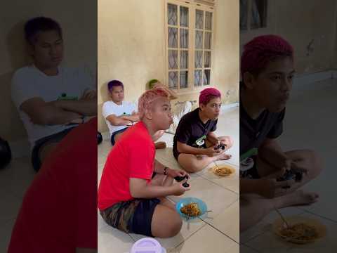 Kalian pernah ga si puasanya lemes karena telat bangun sahurnya #shorts  #lucu #kocak