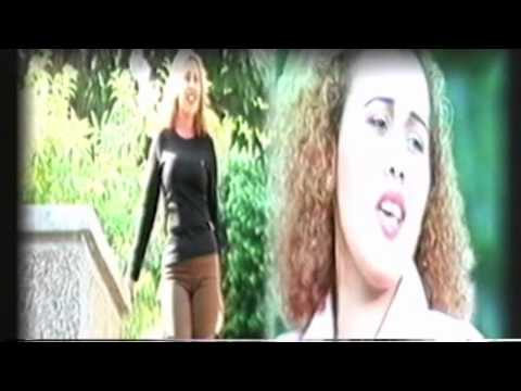 Video Con El Amor De Los Dos de Esmeralda Orozco