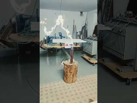 High voltage  Pendulum-electrical Arc 28kv 1.2A #Shorts #Highvoltage #Shortcircuit#pendulum #science