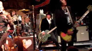 FUCKEN AWESOME TO THE END!! dead,performed by BUCKCHERRY