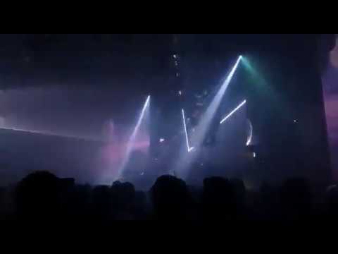 Dixon @ Transmoderna plays a bomb!