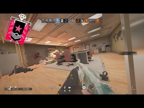 How A Champion Smoke Clutches | Rainbow Six Siege