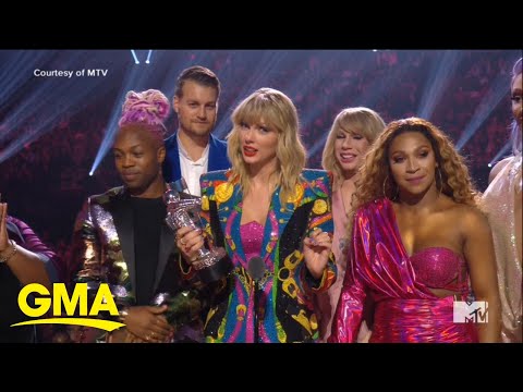 download lagu mp3 mp4 Taylor Swift Political, download lagu Taylor Swift Political gratis, unduh video klip Taylor Swift Political