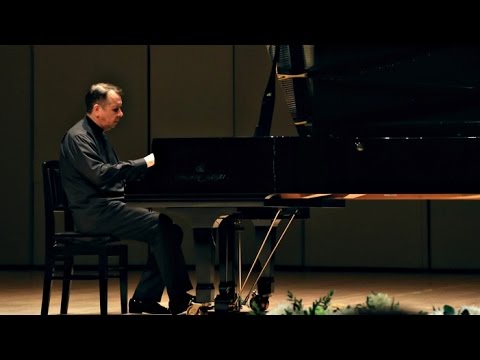 Mikhail Pletnev plays Moszkowski - Étincelles (Moscow, 2016)