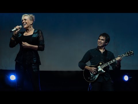 Desconfío (Pappo)- Valeria Lynch y Mariano Martínez