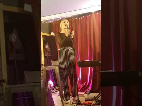 Davina Michelle LIVE @ Hemelvaart Ayton Scotland covers Rockabye 19.5.2018
