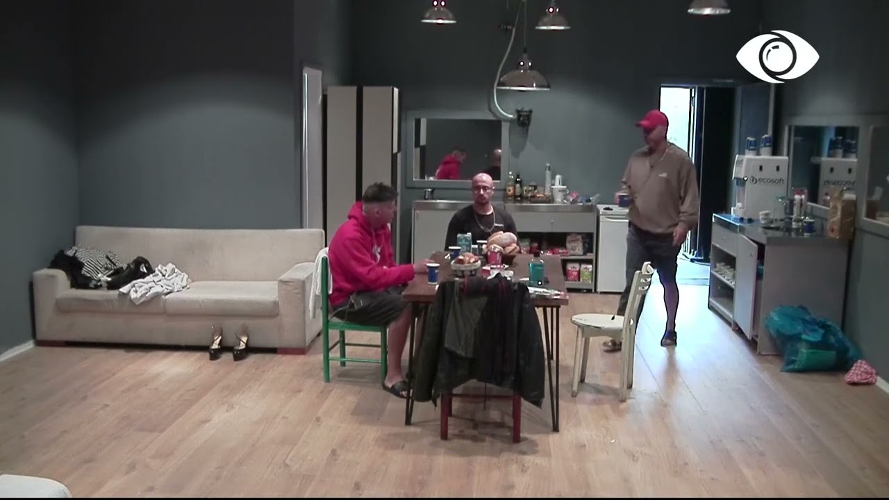 “Të gjithë kemi sjellë mëkatet tona”, banorët diskutojnë në burg