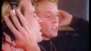 Band Aid   Do They Know It&#39;s Christmas (with intro by David Bowie)