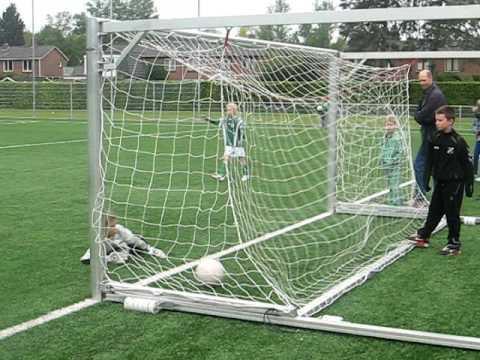 Haren F2 - Oosterparkers F1 22-05-2010 (5).AVI