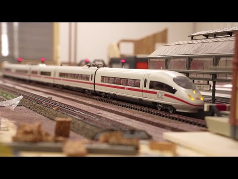 Marco's Modellbahn Teil 13 - Baufortschritt und ICE 3