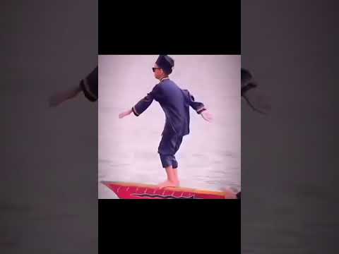 Little kid dancing on a rowing boat aura farming #fyp #viral #shortvideo #aura #feed #vlogger