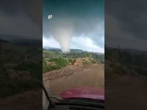 TORNADO atinge município do Paraná! (veja no vídeo) #shorts