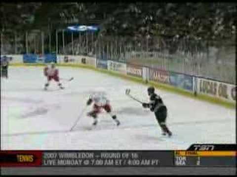 NHL free agent frenzy newsclip