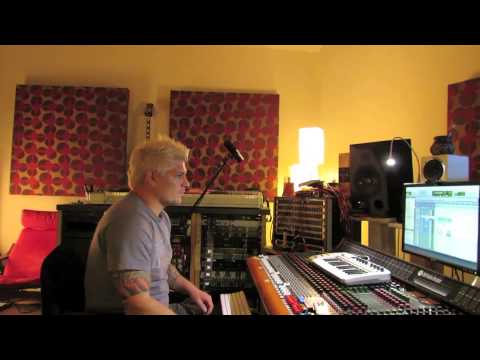 Billy Graziadei do Biohazard fazendo a mixagem de "Cangaceiro" do Bife Killers