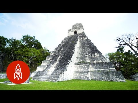 グアテマラのマヤ遺跡を探る (Exploring Guatemala's Mayan Ruins)
