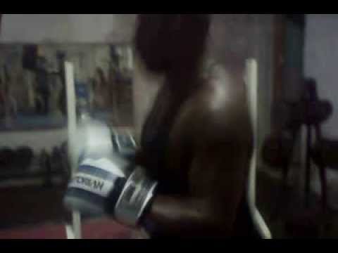 Renatto ( Força e Honra ) Oliveira Batendo no Saco de Pancada Boxing