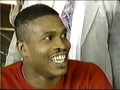 Donovan Razor Ruddock 1st Round Destruction of James Broad (1988) w preflight. Route to Mike Tyson!