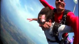 preview picture of video 'Derek's First Skydive'