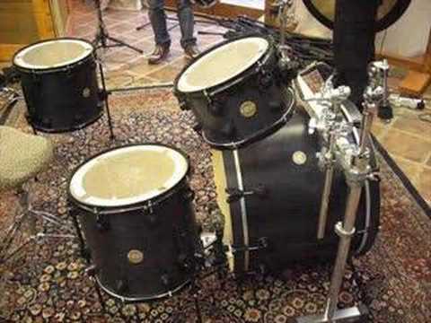 Hussy's - Sunday Morning