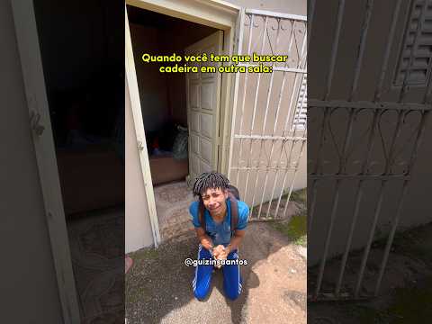 Quando tem que buscar cadeira em outra sala: 🤣 #humor #shorts #escola