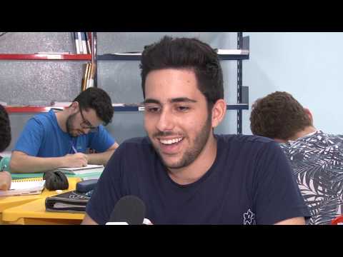 Sem pausa: estudantes se preparam para maratona de vestibulares