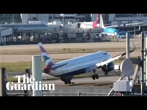 British Airways vliegtuig staak landing in uiters sterk wind