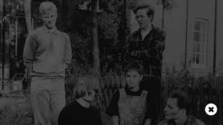 The Field Mice &quot;Let&#39;s Kiss And Make Up&quot; (Live)