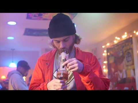 Lee Ferris - Giant Blunts featuring D-Curt (Music Video) Dir. ShotbyT [Prod. Fazman]