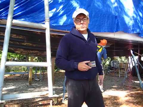 Spraying Black Widow Pettit Bottompaint ( 1st Coat )