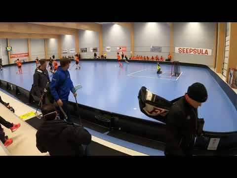 9.12.2021 Korska pojat - FC Tuusula/Blackbirds United T18 - erä 1/3 Tuusulan Salibandyhalli