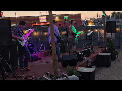 The New Originals covering a medley of "Nutshell/Broken Window Serenade"