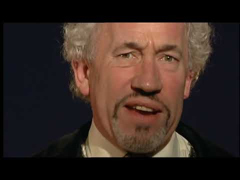 Simon Callow: The Mystery of Charles Dickens (2000) - Act One