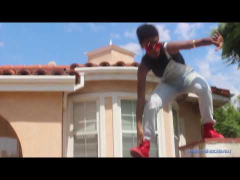 Tia P. - Bodak Yellow | #MinuteMusicMonday