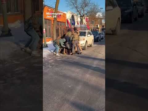 New angle shows moments before federal agents fatally shot man in Minneapolis