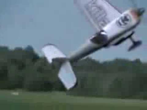plane wing falls off during Air Show