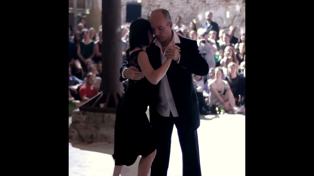 Cecilia Berra & Horacio Godoy - La muchacha del centro #TangoMoments