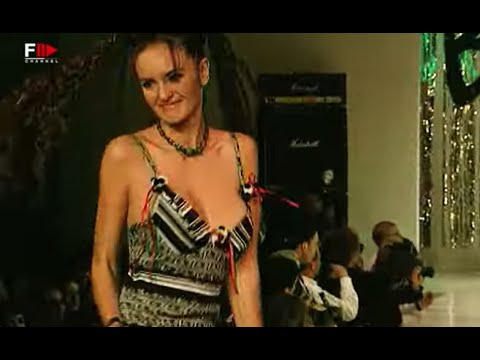 BETSEY JOHNSON Spring 1995 New York - Fashion Channel