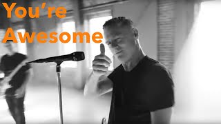 Musik-Video-Miniaturansicht zu You're Awesome Songtext von Bryan Adams